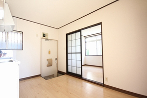 ヴィラ金沢文庫 201号-3