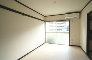 パレスサイドハイツ 202号-3