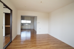 クローネ座間 202号-4