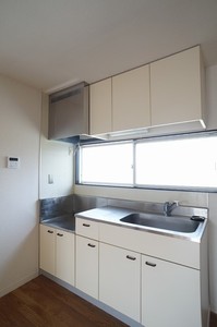 クローネ座間 202号-5