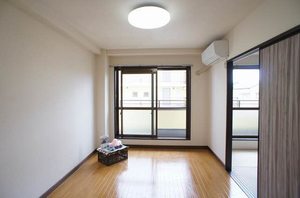 ヴェルディ白百合 A館 202号-2