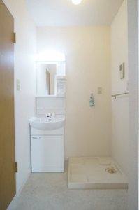 ヴィラ・テンボス二番館 101号-8