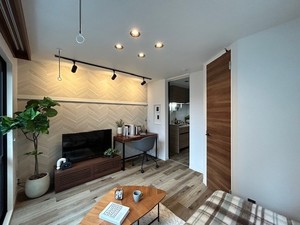 クリオネ 203号-2