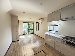 テラス鵠沼 102号-2