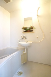 ラフィーネ鶴ヶ峰 102号-8