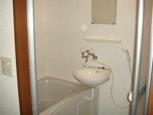 ラフィーネ鶴ヶ峰 103号-6