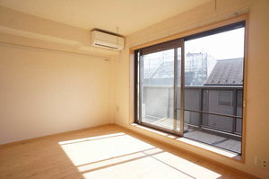 シャテロ　Ｍ 303号-2