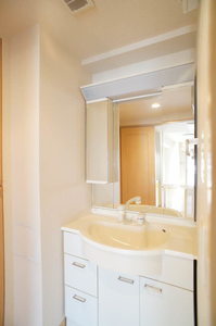 アドミラーブル横濱 103号-8