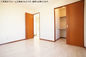 ヴィラ　ソレイユ 103号-4