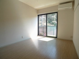 ハピーヒルズ久木 203号-2