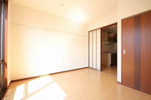 ビラ・マリティーム 103号-2