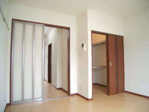 ビラ・マリティーム 204号-2