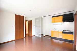 シャーメゾン本牧 201号-2