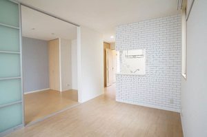 マ・モール弘明寺　Ⅱ 102号-3