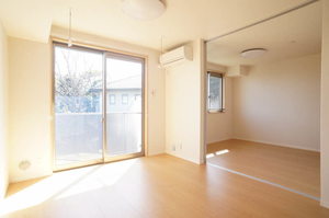 シャーメゾン彩 201号-2