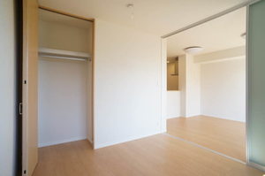 シャーメゾン彩 201号-3