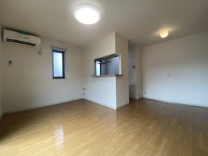 メゾンソレイユ 201号-2