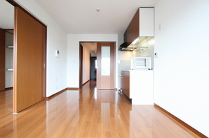 コンフタブル 302号-2