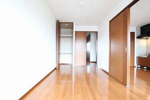 コンフタブル 302号-5