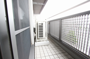 コンフタブル 302号-10