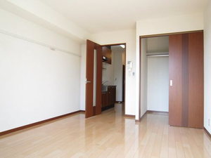 メゾンフォンテーヌ 202号-2