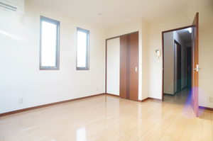 メゾンフォンテーヌ 203号-2