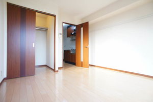 メゾンフォンテーヌ 203号-5