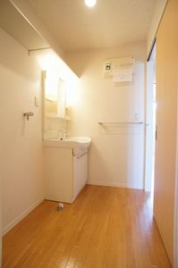 ルナガーデン A 202号-9