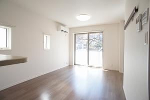 ホワイトビレッジ 102号-2