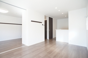 ホワイトビレッジ 102号-3