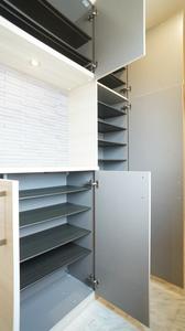 Ｏｌｄ　ｔｒｅｅ　１ｓｔ 302号-11