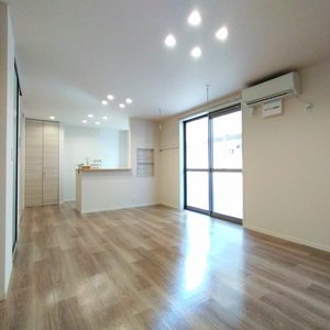 ホワイトペルテ 105号-3