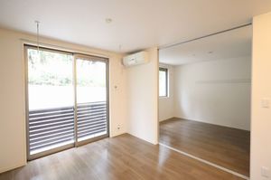 セレニティヒルズ弐番館 101号-3