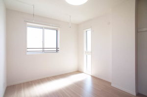 グラン・ドミール 302号-6