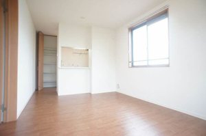 コリーヌ月見台 201号-2