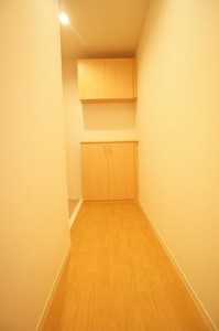 ファミール潮田 204号-11