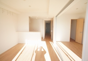 ソレアード子安通 1002号-2