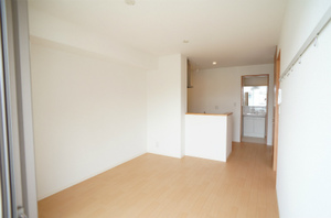 Ａｍｉ・Ｃｏｕｒｔ横浜 202号-2