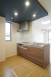 コスモレーヴ上白根 Ⅱ 103号-6