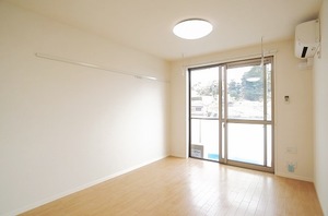 コスモレーヴ上白根　Ⅱ 202号-2