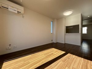 ウェルシーフィールドⅡ三ッ沢 203号-2