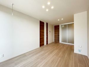 ゼフィールメゾン二俣川 Ⅱ 101号-5