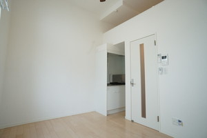 アザーレ栗谷 104号-5