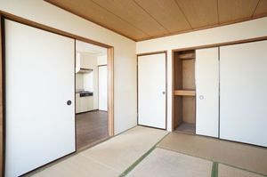 Ｙ＆Ｅパレス 203号-8