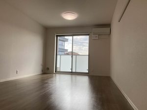 メゾン　ド　リブロン 203号-3