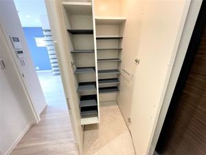 ヒルズ横濱高島台 201号-3