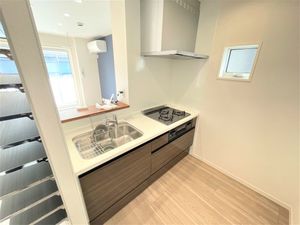 ヒルズ横濱高島台 201号-5