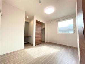 ヒルズ横濱高島台 201号-7