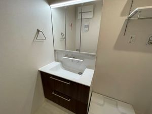 ヒルズ横濱高島台 301号-10