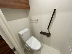 ヒルズ横濱高島台 301号-11